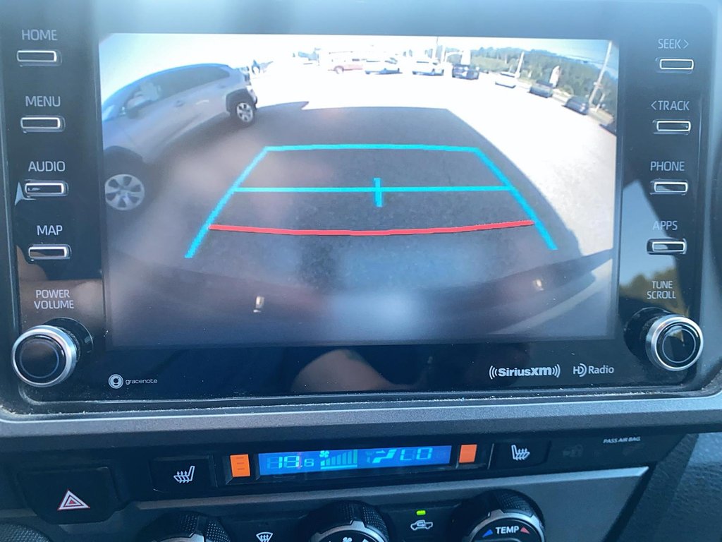 2020 Toyota Tacoma in Jonquière, Quebec - 16 - w1024h768px