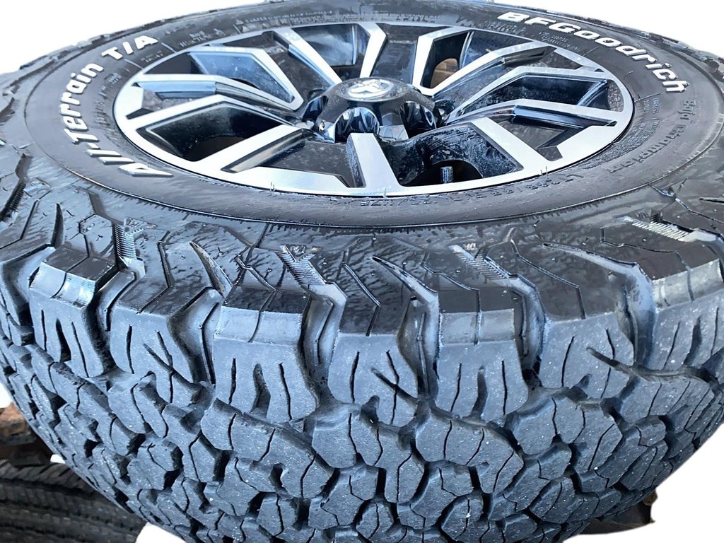2020 Toyota Tacoma in Jonquière, Quebec - 18 - w1024h768px