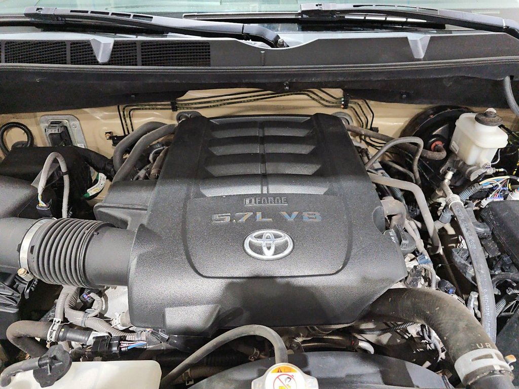 Toyota Tundra  2020 à Jonquière, Québec - 8 - w1024h768px