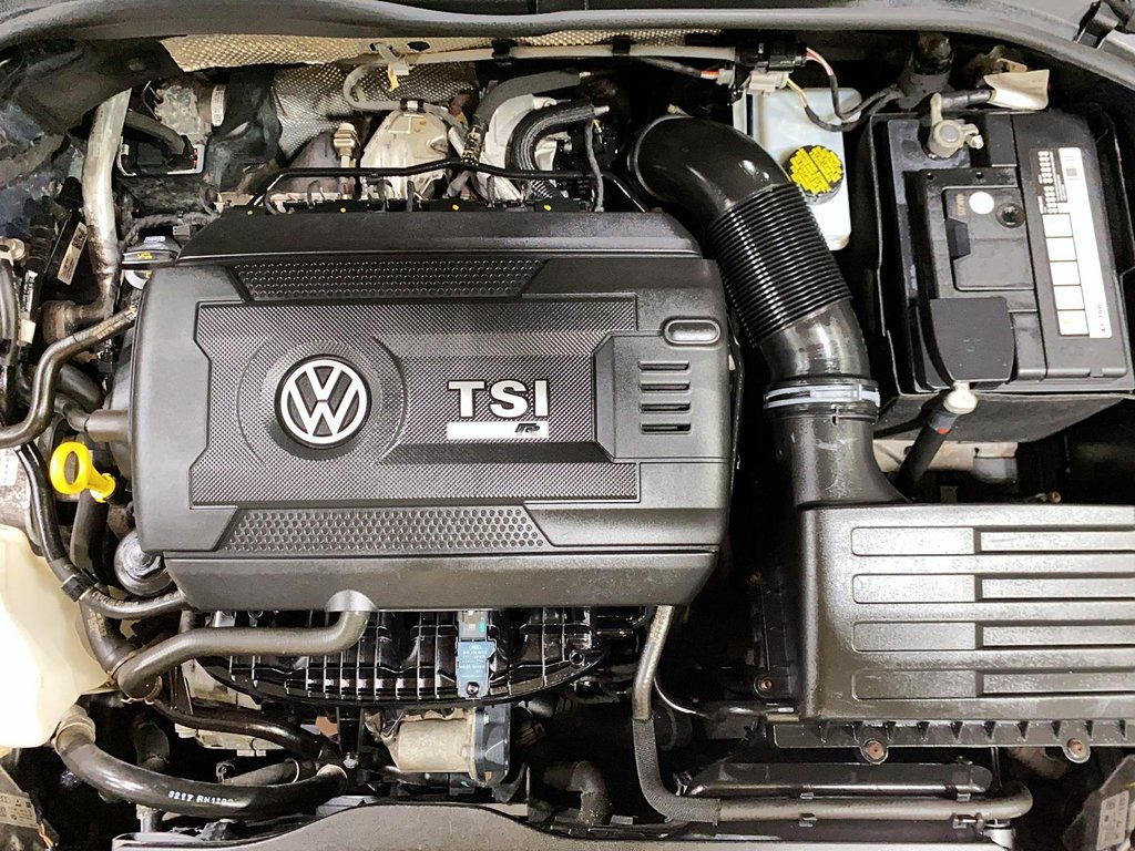 2018 Volkswagen Golf R in Jonquière, Quebec - 8 - w1024h768px