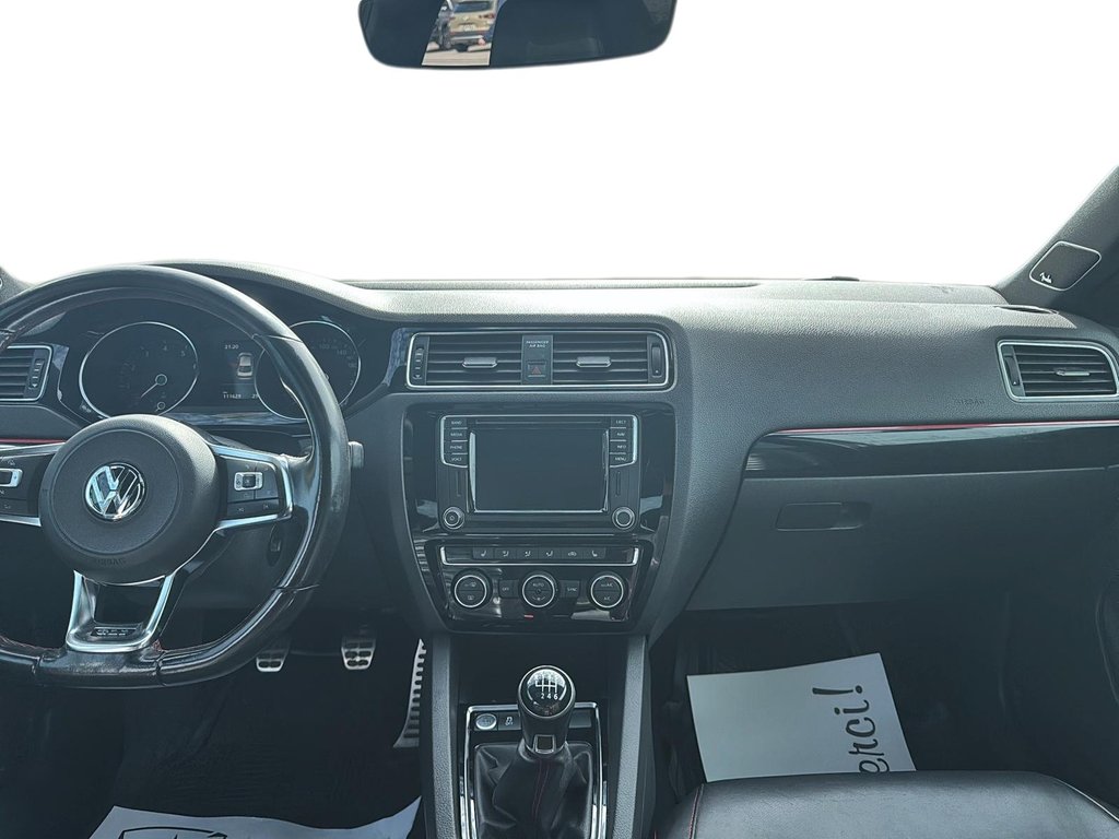 Volkswagen Jetta Sedan GLI Autobahn 2017 à Chicoutimi, Québec - 10 - w1024h768px