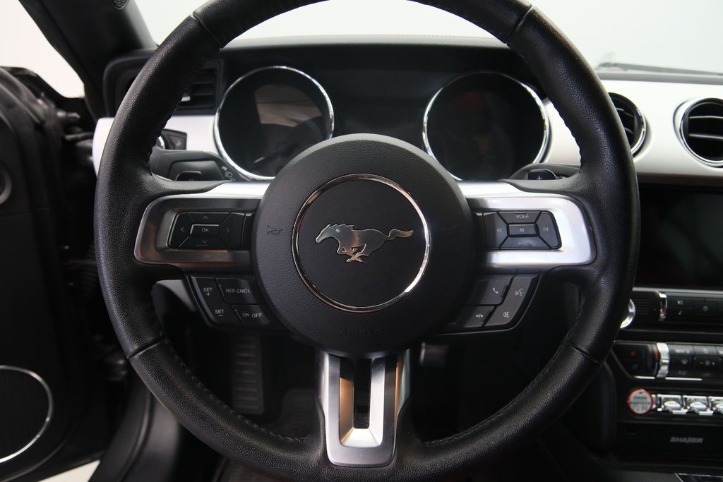 Ford Mustang  2017 à Jonquière, Québec - 9 - w1024h768px