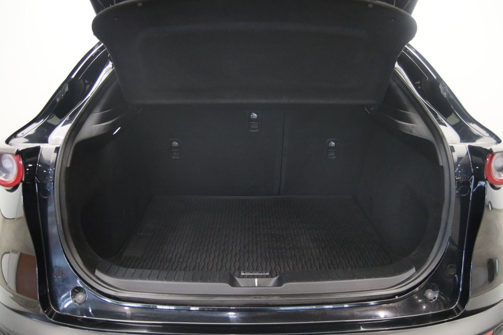 2021 Mazda CX-30 in Baie-Comeau, Quebec - 18 - w1024h768px