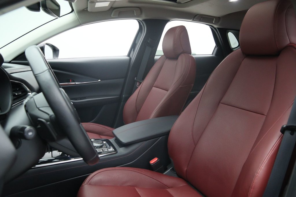 2022 Mazda CX-30 in Baie-Comeau, Quebec - 6 - w1024h768px