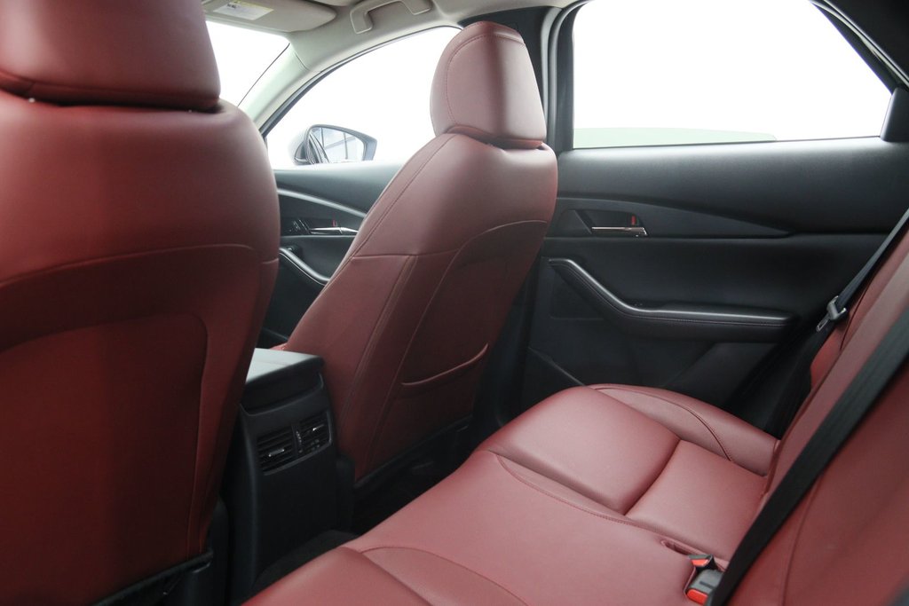 2022 Mazda CX-30 in Baie-Comeau, Quebec - 10 - w1024h768px