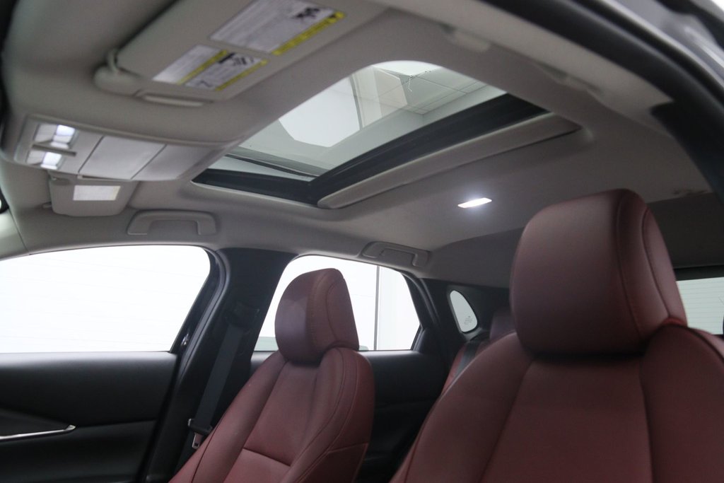 2022 Mazda CX-30 in Baie-Comeau, Quebec - 8 - w1024h768px