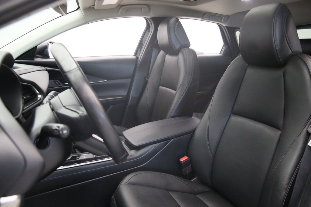 2022 Mazda CX-30 in Sept-Îles, Quebec - 6 - w1024h768px