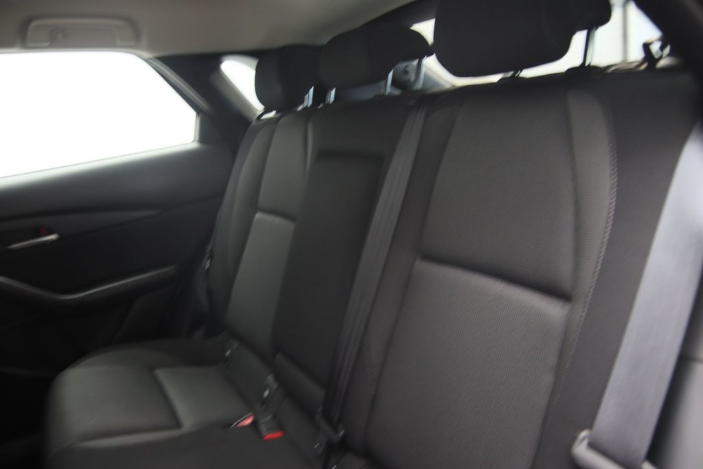 2023 Mazda CX-30 in Jonquière, Quebec - 9 - w1024h768px