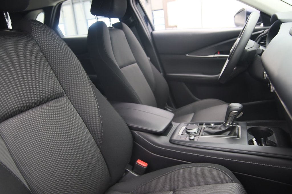 2023 Mazda CX-30 in Jonquière, Quebec - 15 - w1024h768px