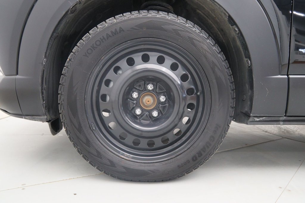 2023 Mazda CX-30 in Baie-Comeau, Quebec - 18 - w1024h768px