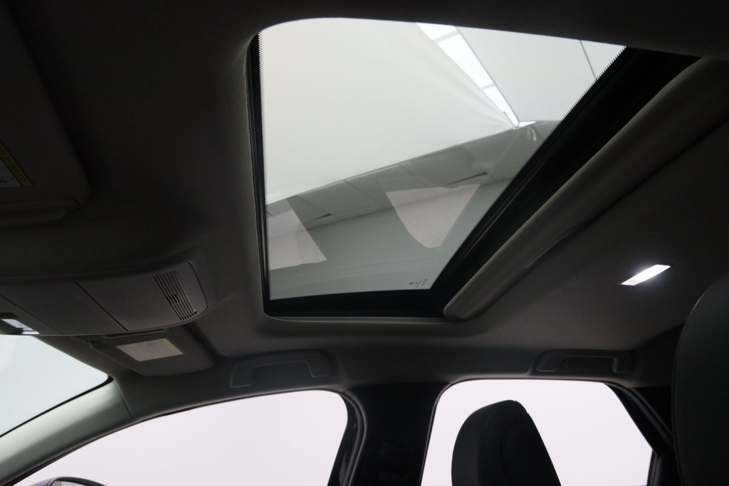 2024 Mazda CX-30 in Sept-Îles, Quebec - 8 - w1024h768px