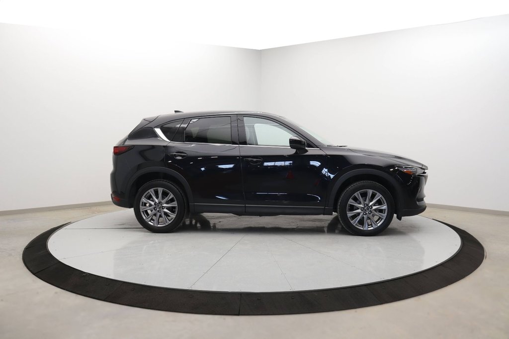 2020 Mazda CX-5 in Baie-Comeau, Quebec - 3 - w1024h768px