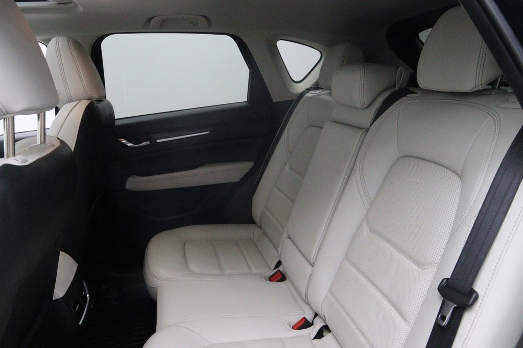 2021 Mazda CX-5 in Jonquière, Quebec - 9 - w1024h768px