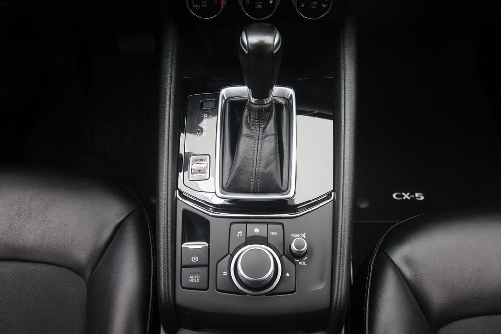 2021 Mazda CX-5 in Sept-Îles, Quebec - 12 - w1024h768px