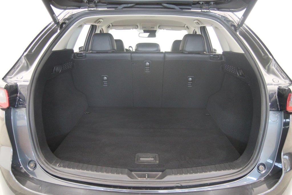 2022 Mazda CX-5 in Sept-Îles, Quebec - 18 - w1024h768px