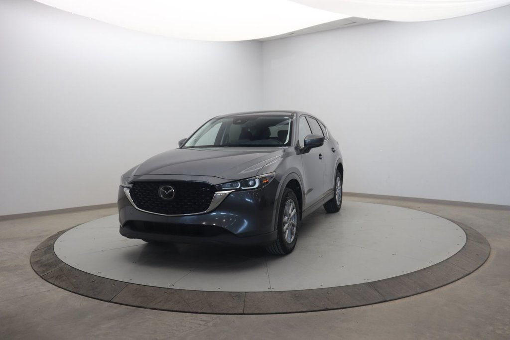 2022 Mazda CX-5 in Sept-Îles, Quebec - 1 - w1024h768px