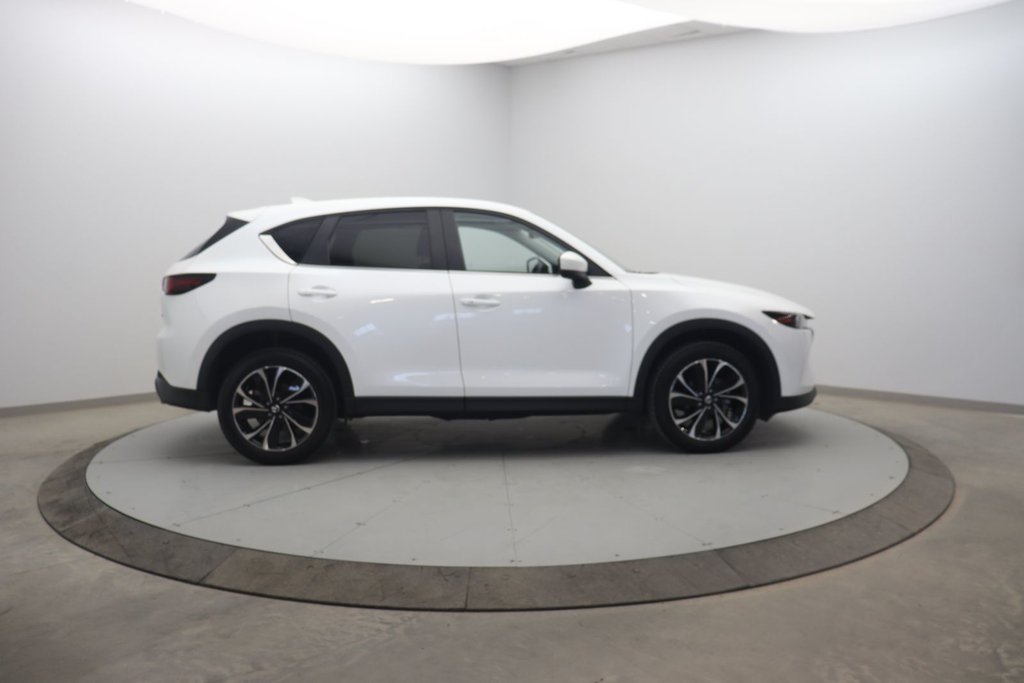 Mazda CX-5  2022 à Chicoutimi, Québec - 3 - w1024h768px