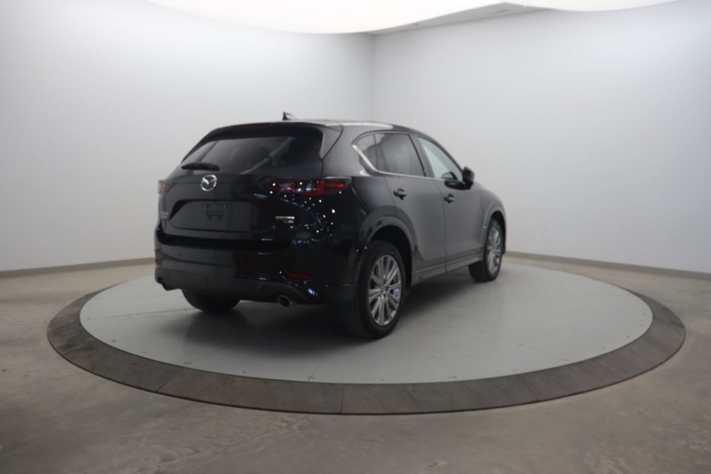 Mazda CX-5 Signature 2022 à Chicoutimi, Québec - 4 - w1024h768px