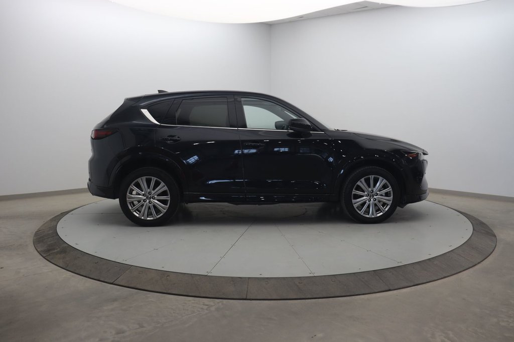 Mazda CX-5 Signature 2022 à Chicoutimi, Québec - 3 - w1024h768px