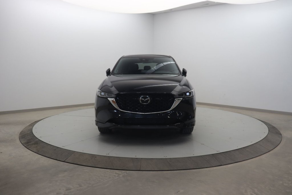 Mazda CX-5 Signature 2022 à Chicoutimi, Québec - 2 - w1024h768px