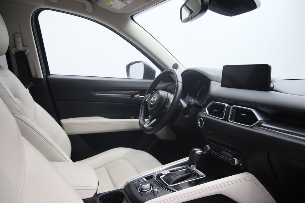 2023 Mazda CX-5 in Jonquière, Quebec - 16 - w1024h768px