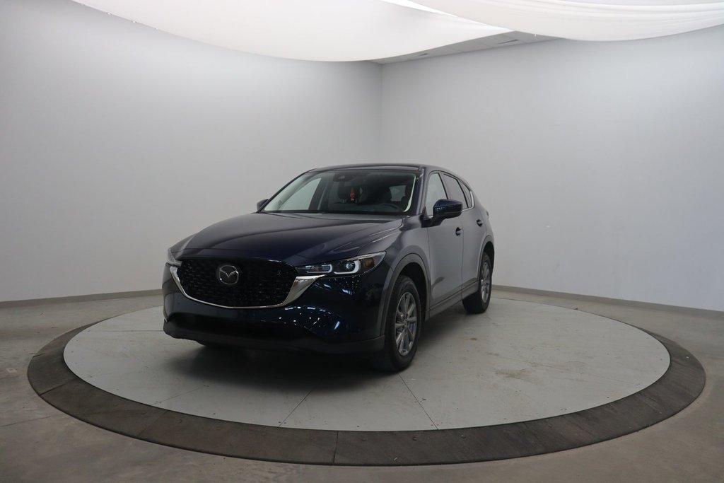 2023 Mazda CX-5 in Baie-Comeau, Quebec - 1 - w1024h768px