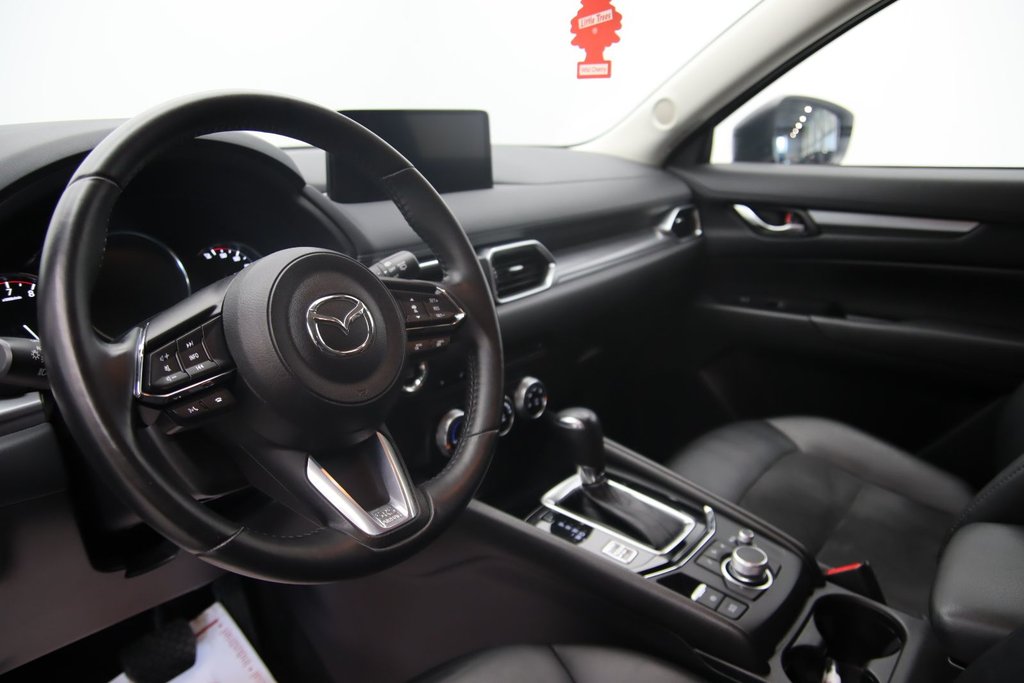 2023 Mazda CX-5 in Baie-Comeau, Quebec - 6 - w1024h768px