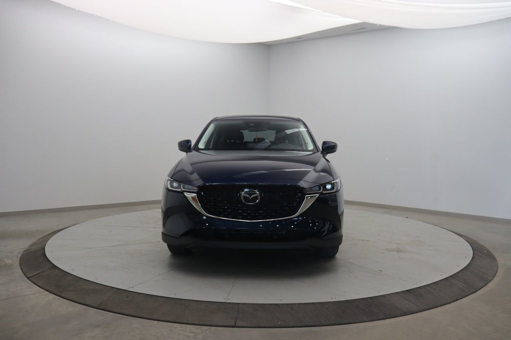 2023 Mazda CX-5 in Baie-Comeau, Quebec - 2 - w1024h768px