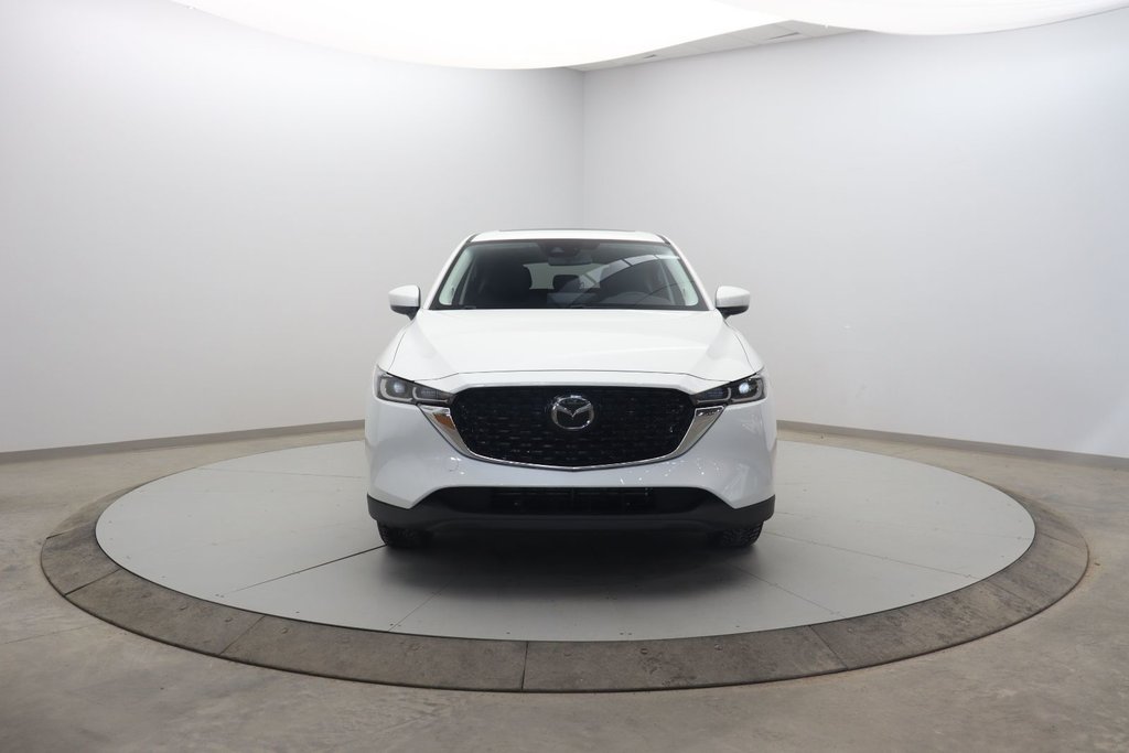 2023 Mazda CX-5 GS in Chicoutimi, Quebec - 2 - w1024h768px
