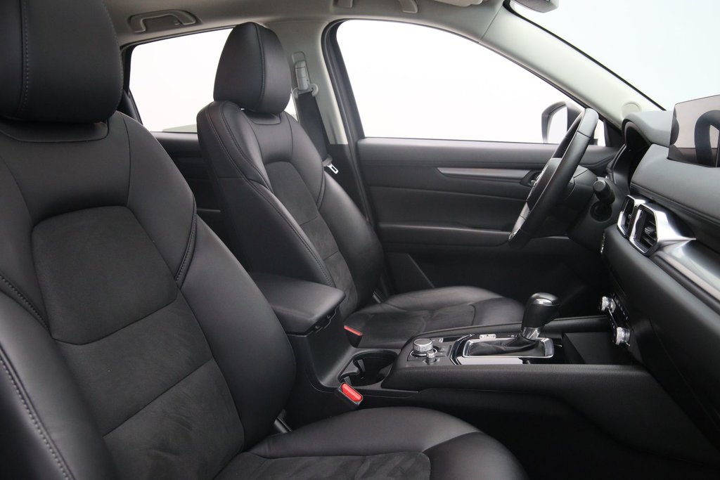 2023 Mazda CX-5 GS in Chicoutimi, Quebec - 16 - w1024h768px