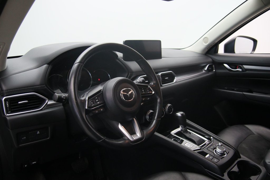 2023 Mazda CX-5 in Baie-Comeau, Quebec - 7 - w1024h768px