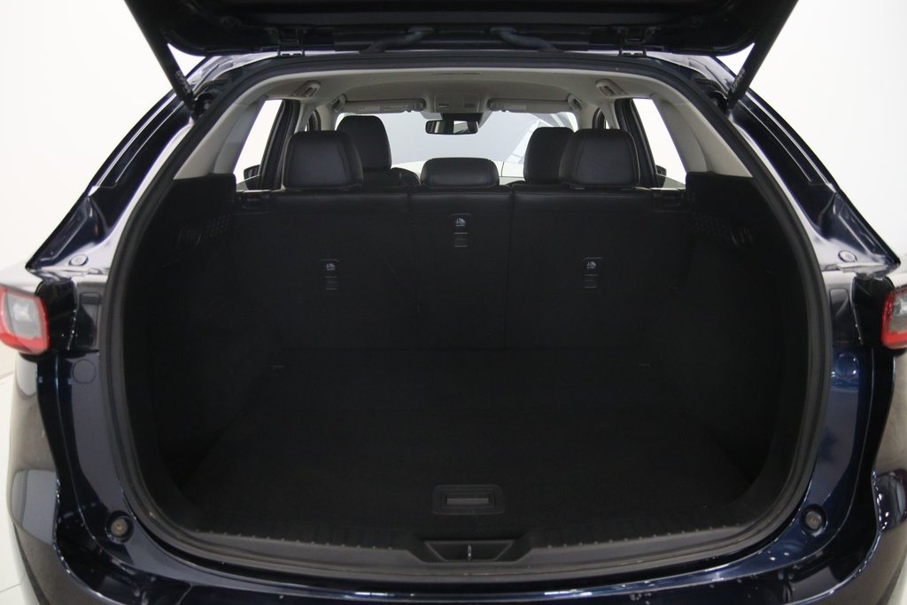 2023 Mazda CX-5 in Baie-Comeau, Quebec - 18 - w1024h768px