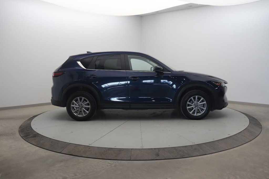 2023 Mazda CX-5 in Jonquière, Quebec - 3 - w1024h768px