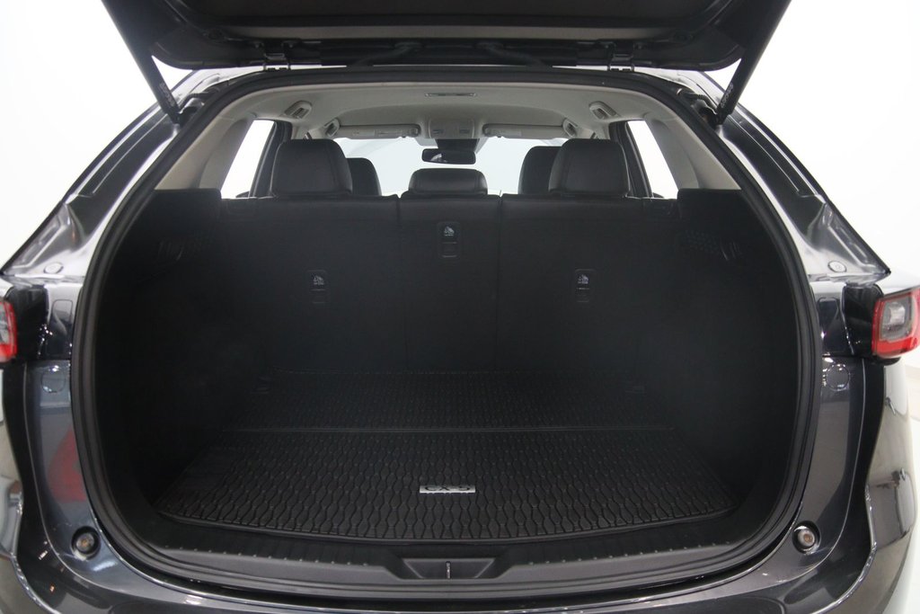 2023 Mazda CX-5 in Jonquière, Quebec - 18 - w1024h768px