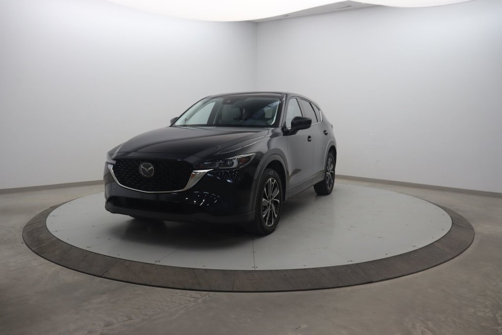 2023 Mazda CX-5 in Jonquière, Quebec - 1 - w1024h768px