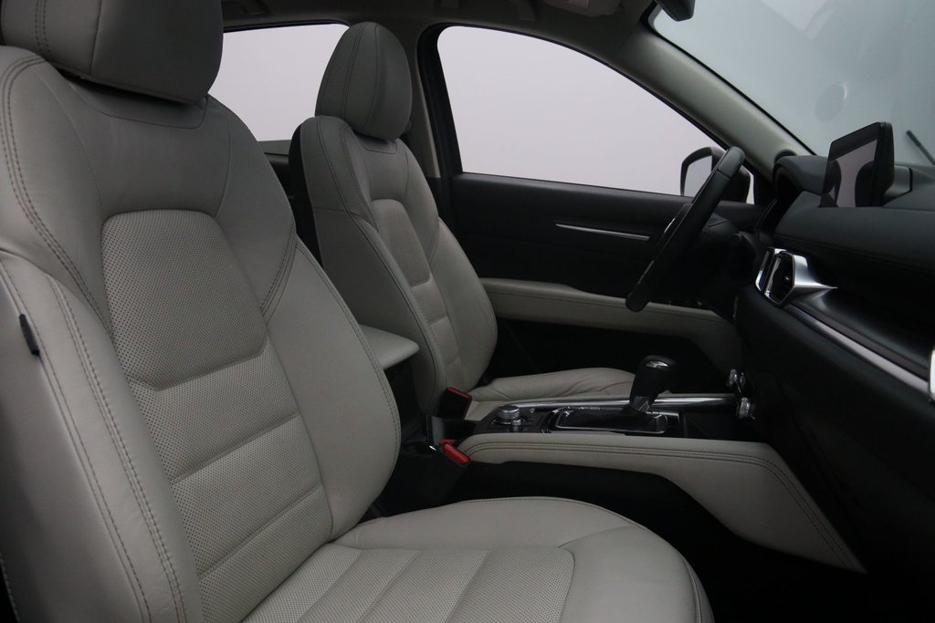 2023 Mazda CX-5 in Jonquière, Quebec - 17 - w1024h768px