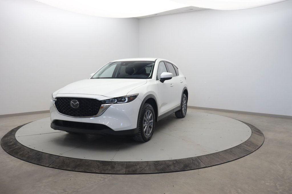 2024 Mazda CX-5 in Sept-Îles, Quebec - 1 - w1024h768px