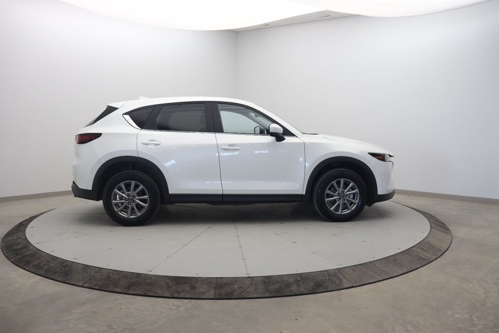 2024 Mazda CX-5 in Sept-Îles, Quebec - 3 - w1024h768px