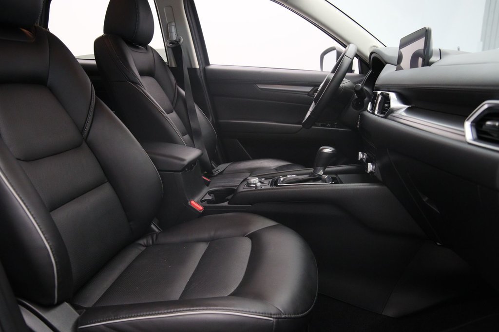 2024 Mazda CX-5 in Sept-Îles, Quebec - 15 - w1024h768px