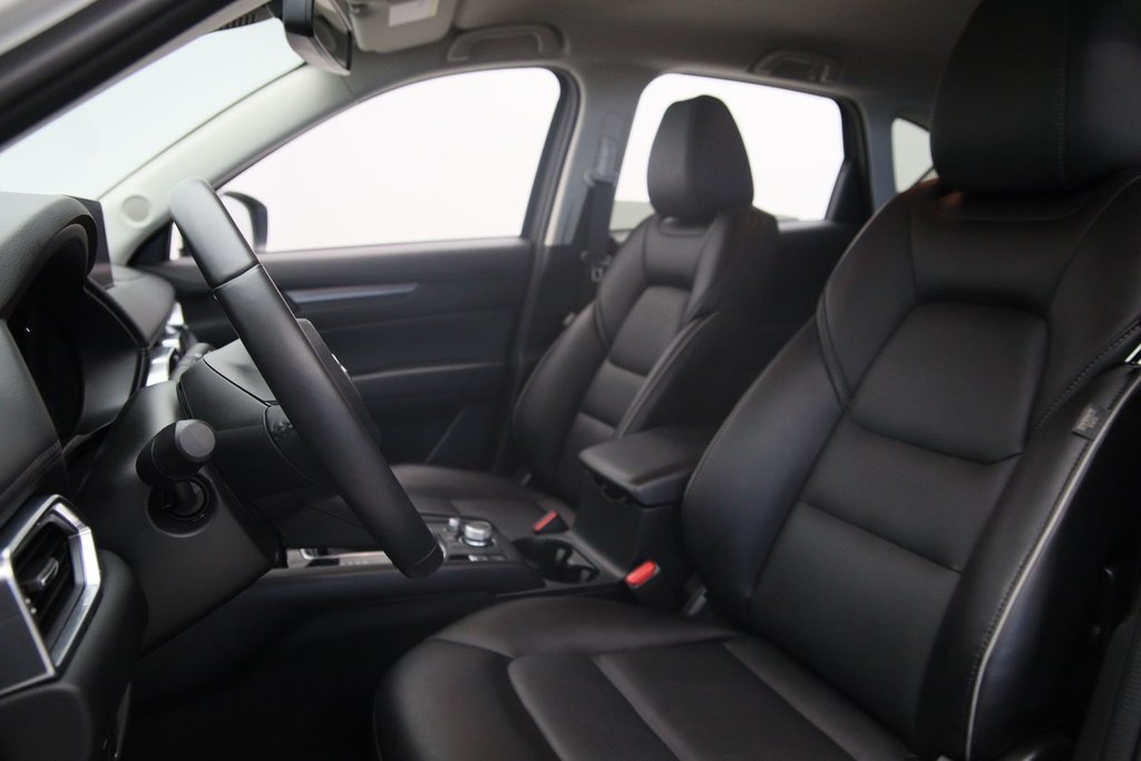 2024 Mazda CX-5 in Sept-Îles, Quebec - 6 - w1024h768px