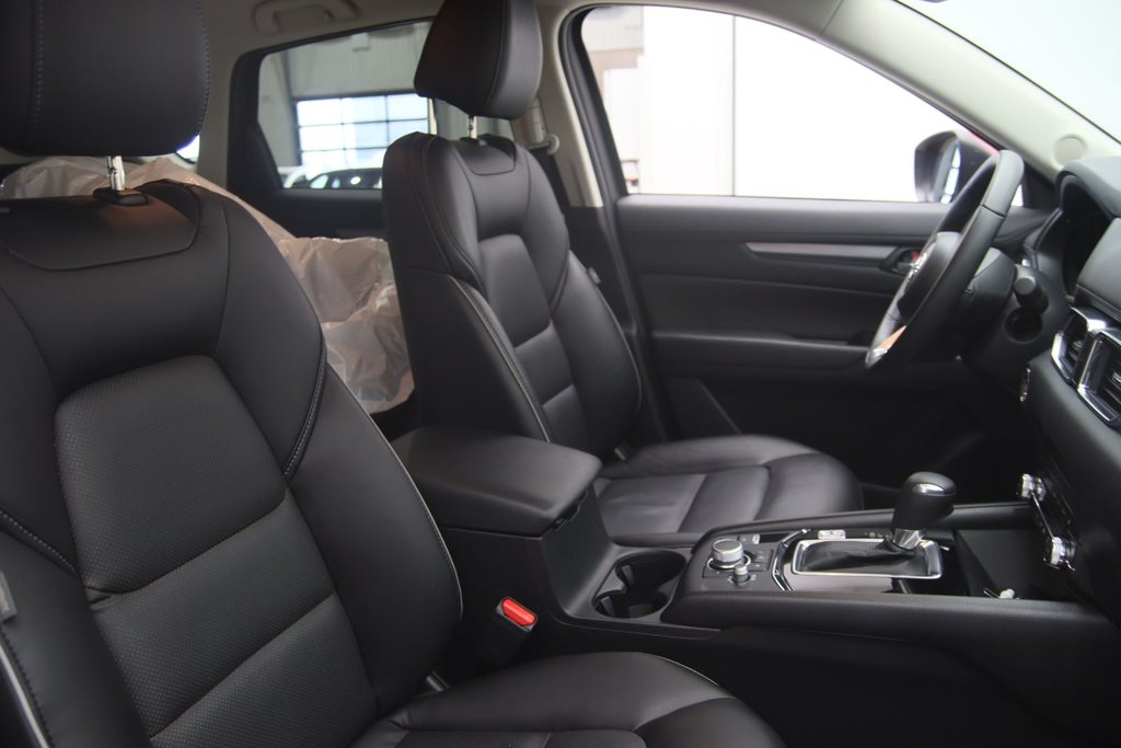 2025 Mazda CX-5 in Baie-Comeau, Quebec - 13 - w1024h768px