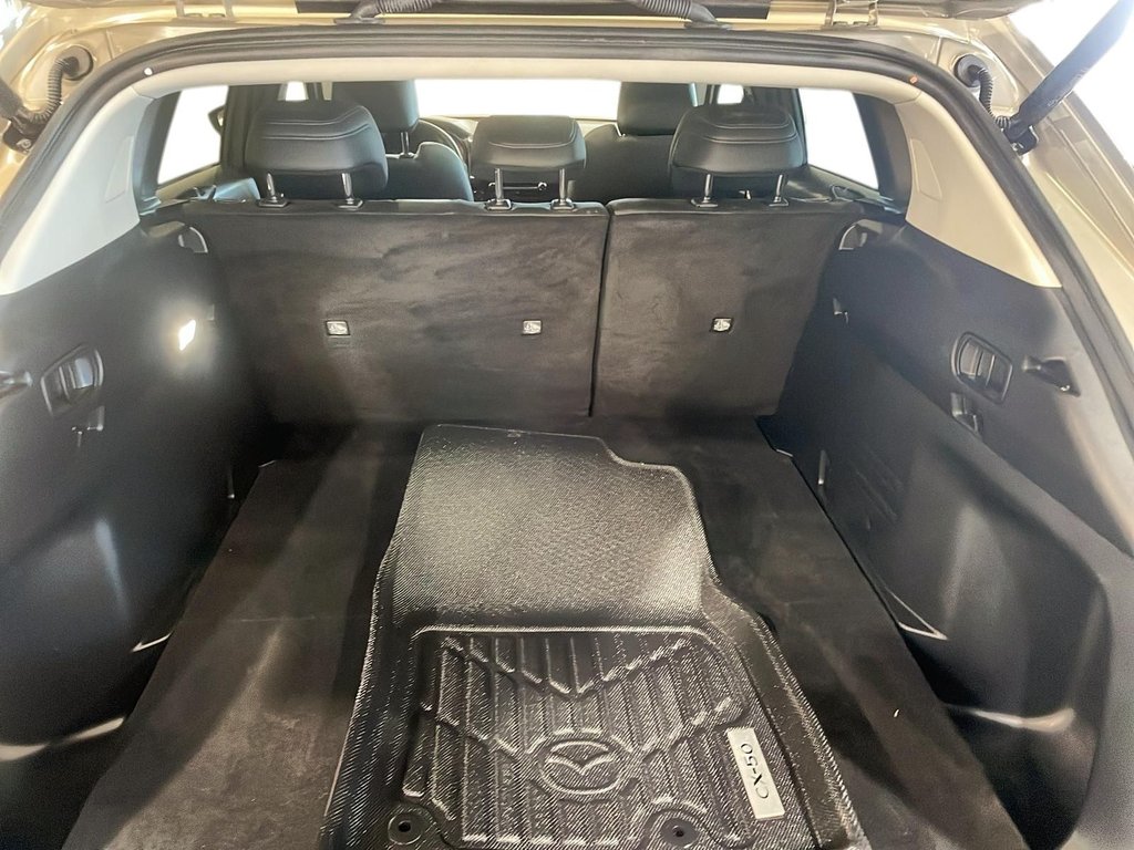 2024 Mazda CX-50 in Jonquière, Quebec - 6 - w1024h768px