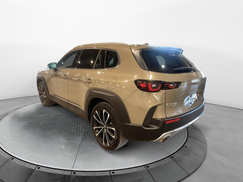 2024 Mazda CX-50 in Jonquière, Quebec - 4 - w1024h768px