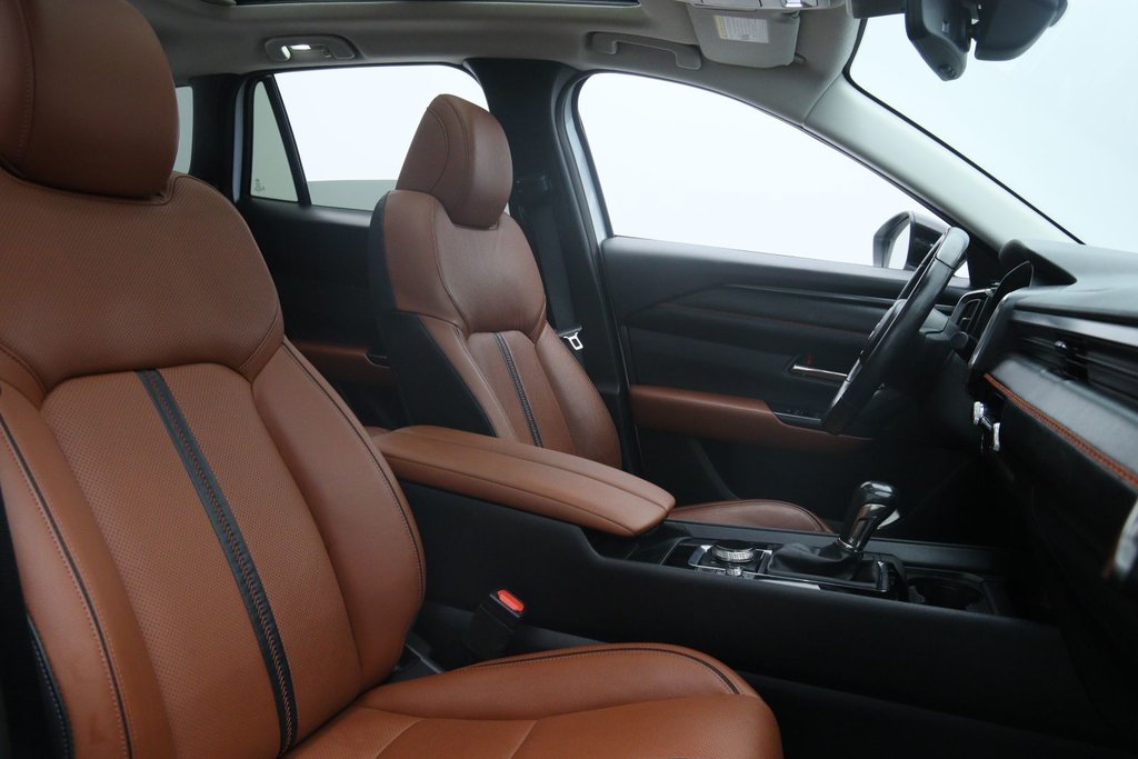 2024 Mazda CX-50 GT in Chicoutimi, Quebec - 17 - w1024h768px