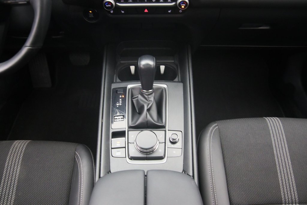 2025 Mazda CX-50 in Jonquière, Quebec - 13 - w1024h768px