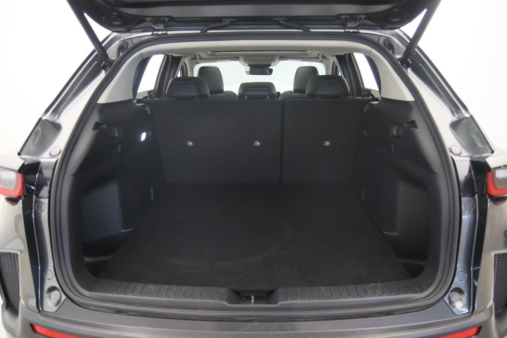 2025 Mazda CX-50 in Jonquière, Quebec - 18 - w1024h768px