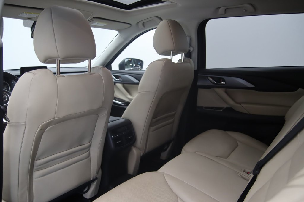 2016 Mazda CX-9 in Jonquière, Quebec - 9 - w1024h768px