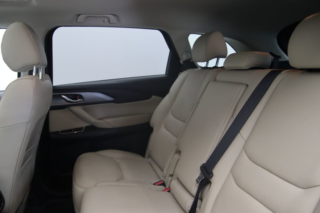 2016 Mazda CX-9 in Jonquière, Quebec - 10 - w1024h768px