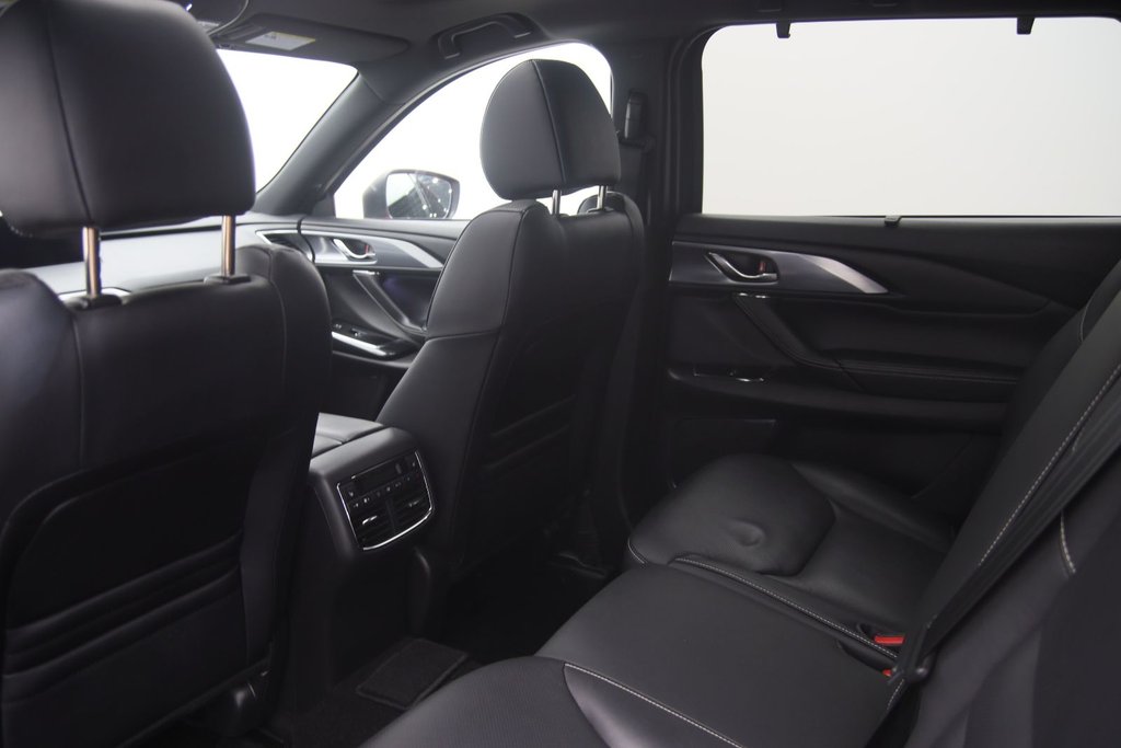 2022 Mazda CX-9 in Jonquière, Quebec - 8 - w1024h768px