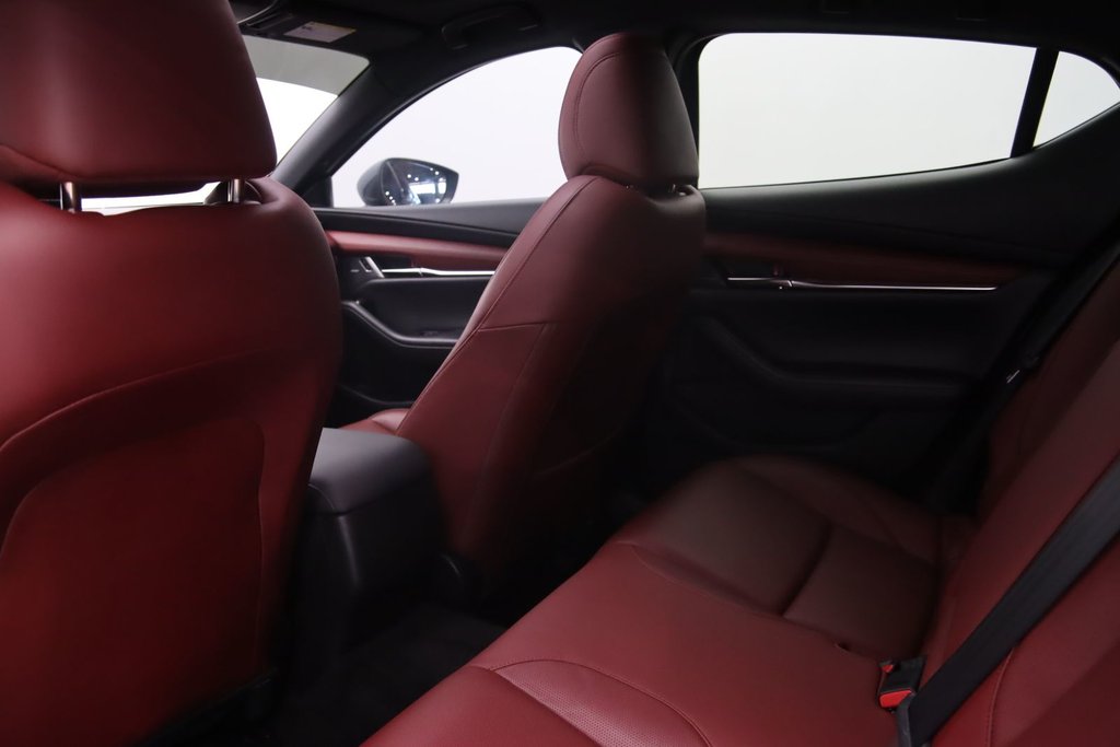 2020 Mazda 3 Sport GT in Chicoutimi, Quebec - 9 - w1024h768px